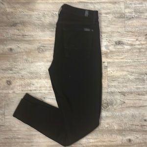 NEVER WORN . 7FAM HIGH WAIST GUENEEVER SIZE 31. No fading👽BLACK